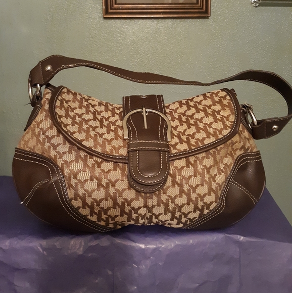 New York & Company ...Purse - Picture 2 of 5